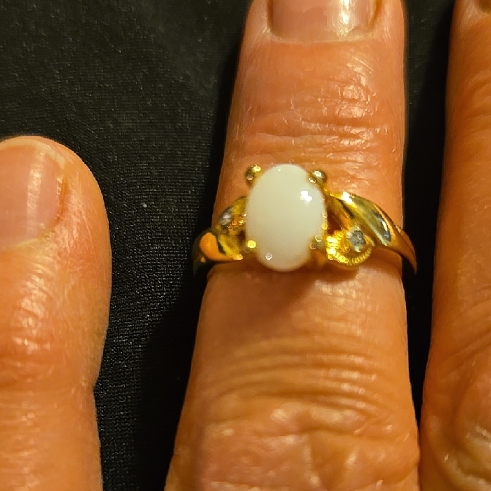 Elegant Gold and White Ring